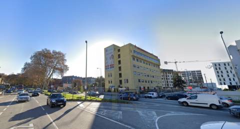 Loja Excelente - Ao H. S. João / Às Faculdades /LPCC