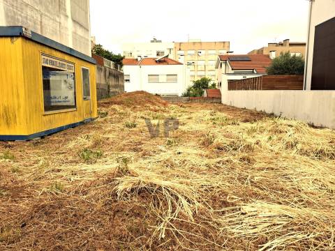 Construa a Moradia dos seus Sonhos! A 4min. do H.S.João (Pedra Verde - S. Mamede de Infesta)