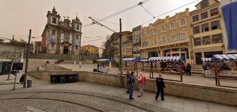 Prédio na Baixa do Porto