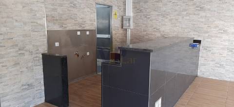 Loja - Baguim do Monte (Igreja) - Rio Tinto