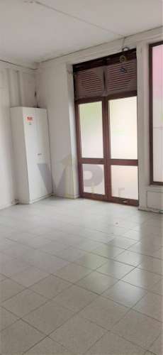 Loja c/ 212m² + Logradouro - Centro de S. Mamede de Infesta