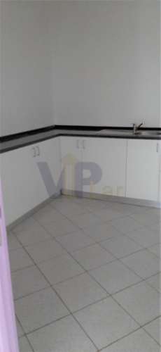 Loja c/ 212m² + Logradouro - Centro de S. Mamede de Infesta