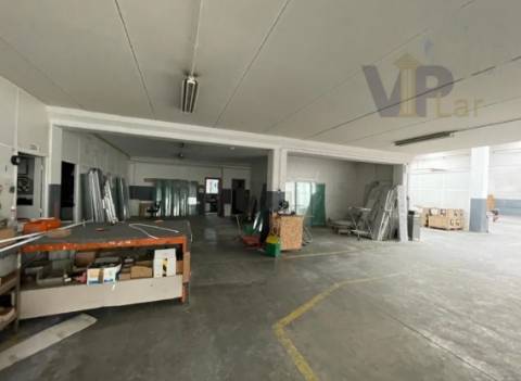 Armazém  Venda em Alfena,Valongo