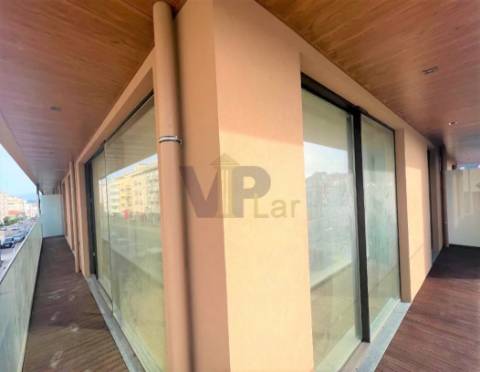 T2 NOVO c/ Varanda e garagem  - ao Padrão da Légua.