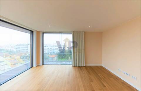 T2 NOVO c/ Varanda e garagem  - ao Padrão da Légua.