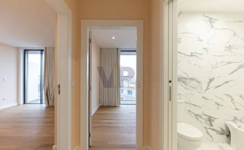 T2 NOVO c/ Varanda e garagem  - ao Padrão da Légua.