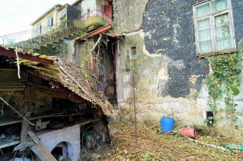 2 Moradias c/ Terreno - Ao centro de Rio Tinto