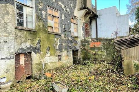 2 Moradias c/ Terreno - Ao centro de Rio Tinto