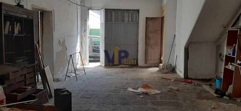 2 Moradias c/ Terreno - Ao centro de Rio Tinto