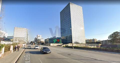 Terreno c/ PA para 8 andares c/ 7 Apartamentos T2 - Av. Boavista - Porto