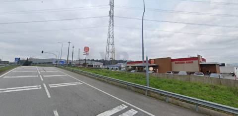 Terreno p/ construção de Armazém / Indústria na Zona Industrial de Alfena