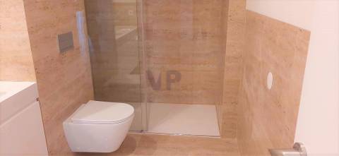 Excelente T3 NOVO, no centro de Rio Tinto (Metro)