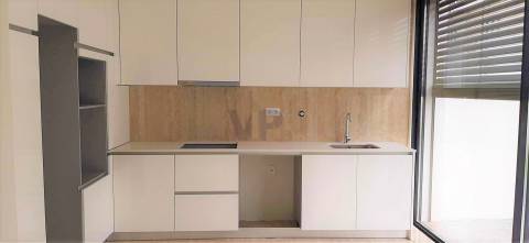 Fantástico T4 NOVO, junto ao Metro (Rio Tinto) / Parque Urbano