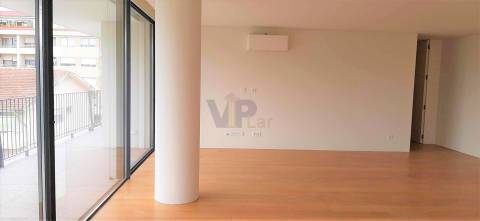 Fantástico T4 NOVO, junto ao Metro (Rio Tinto) / Parque Urbano