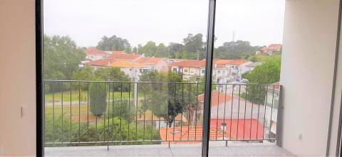 Fantástico T4 NOVO, junto ao Metro (Rio Tinto) / Parque Urbano