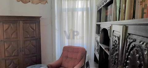 Moradia T3 para remodelar - Porto / Ramalde (à Casa de Saúde Boavista)