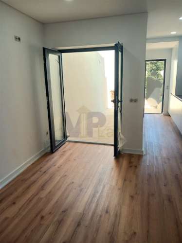 Moradia em Banda T3 DUPLEX Venda em Ramalde,Porto