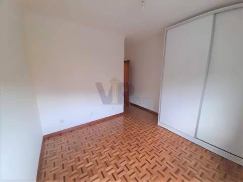 T3 Renovado com garagem Box - Rio Tinto