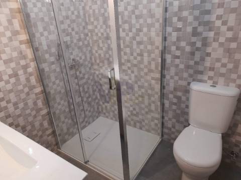 T3 Renovado com garagem Box - Rio Tinto