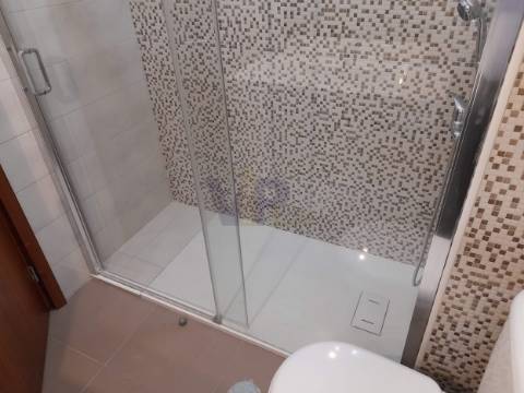 T3 Renovado com garagem Box - Rio Tinto