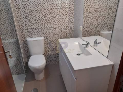 T3 Renovado com garagem Box - Rio Tinto