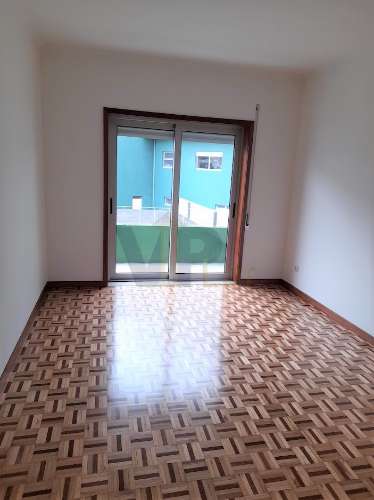 T3 Renovado com garagem Box - Rio Tinto