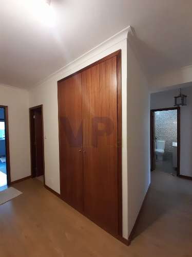 T3 Renovado com garagem Box - Rio Tinto