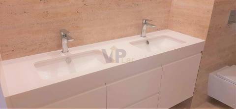 T4 NOVO c/ Terraço +/-300m² e 4 Lug. garagem no centro de Rio Tinto