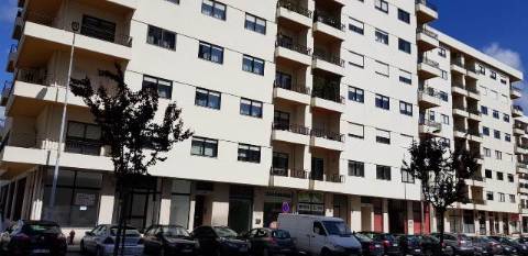 Trespasse Restaurante Equipado c/ 135m² - ao Polo Universitário / HSJoão