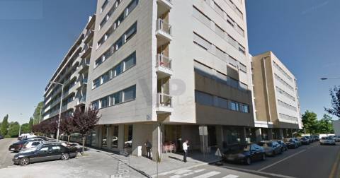 Trespasse Restaurante Equipado c/ 135m² - ao Polo Universitário / HSJoão