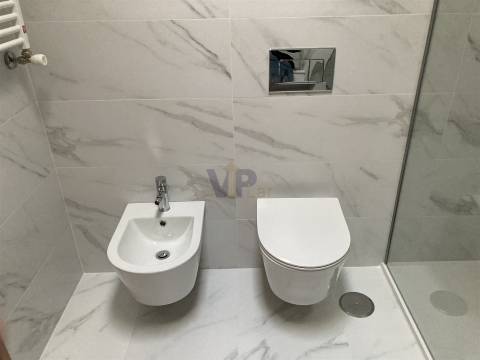 Excelente Moradia T4 c/ Jardins e 2 Terraços - Leça do Balio