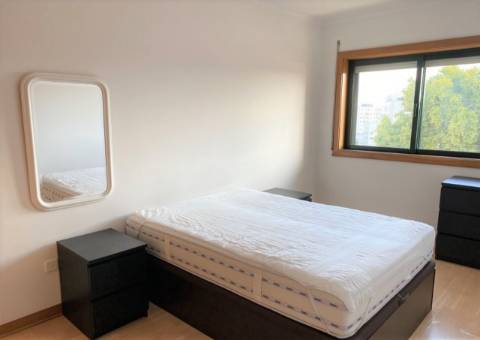 Apartamento T1 - Às Faculdades / H.S.João
