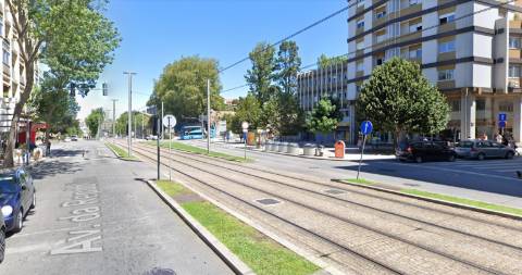 Prédios c/ PIP p/ 7 frações T2 - Av. República, Vila Nova de Gaia