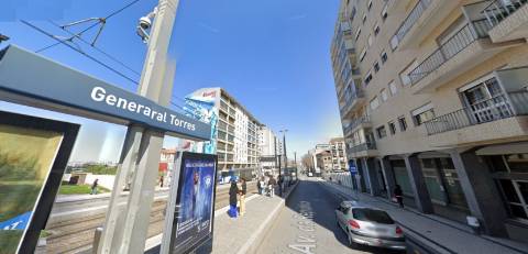 Prédios c/ PIP p/ 7 frações T2 - Av. República, Vila Nova de Gaia