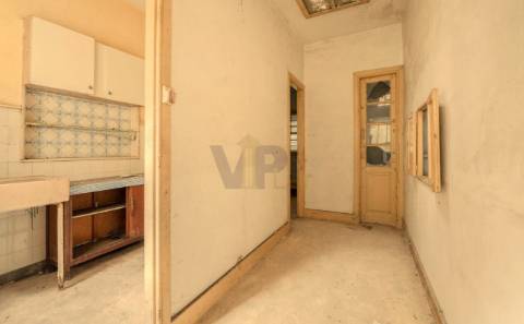 Prédios c/ PIP p/ 7 frações T2 - Av. República, Vila Nova de Gaia