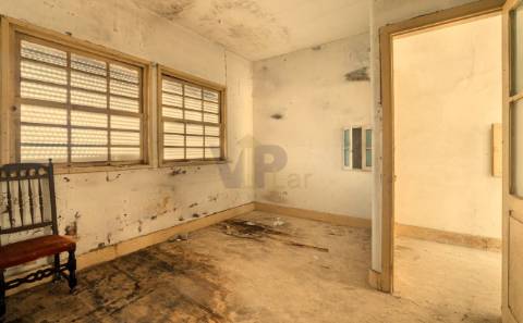 Prédios c/ PIP p/ 7 frações T2 - Av. República, Vila Nova de Gaia