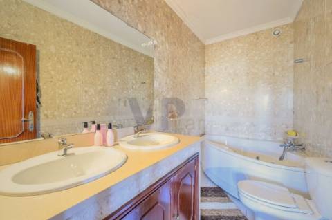 Moradia T3 TRIPLEX Venda em Lordelo do Ouro e Massarelos,Porto