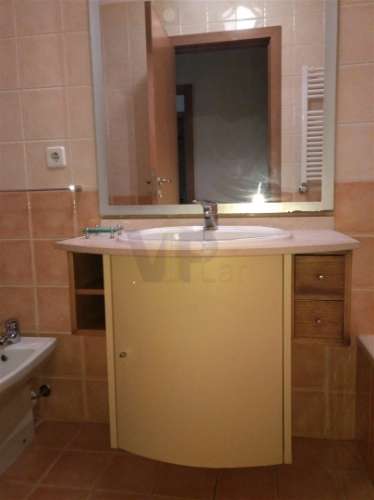 T2 mobilado e equipado c/ garagem - Porto (Ramalde)