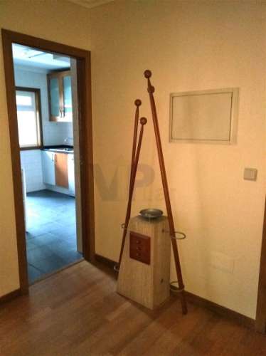 T2 mobilado e equipado c/ garagem - Porto (Ramalde)