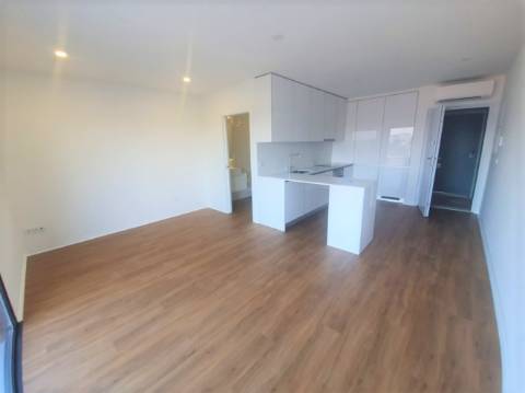 Apartamento Novo com vistas desafogadas - H. São João / Pólo Universitário