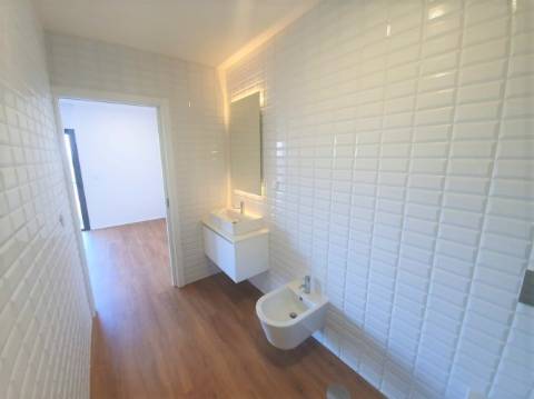 Apartamento Novo com vistas desafogadas - H. São João / Pólo Universitário