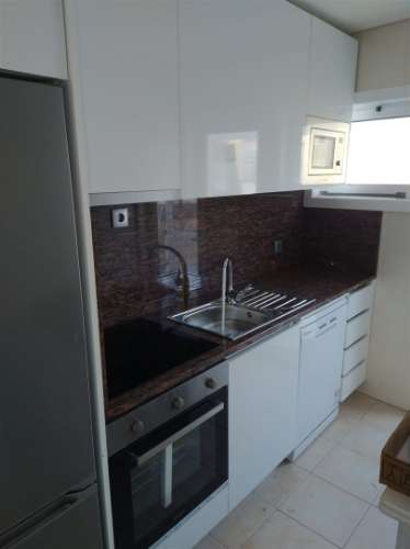 Quarto individual c/ despesas incluídas - Ao H. S. João / Faculdades