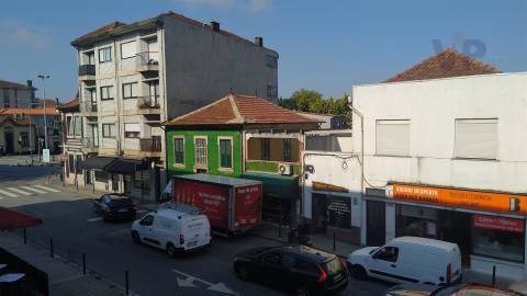 Quarto individual c/ despesas incluídas - Ao H. S. João / Faculdades