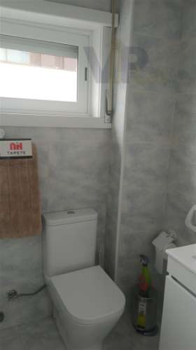 Quarto individual c/ despesas incluídas - Ao H. S. João / Faculdades