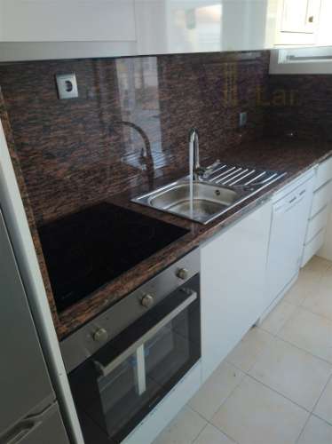 Quarto individual c/ despesas incluídas - Ao H. S. João / Faculdades