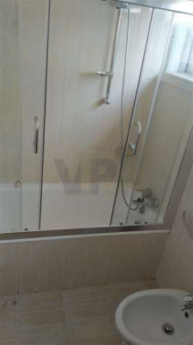 Quarto individual 25m² e AC  c/ despesas incluídas e wc privativo - Ao H. S. João / Faculdades