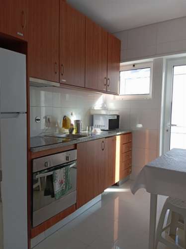 QUARTO individual 15m² c/ despesas incluídas e AC - Ao H. S. João / Faculdades (Amial)