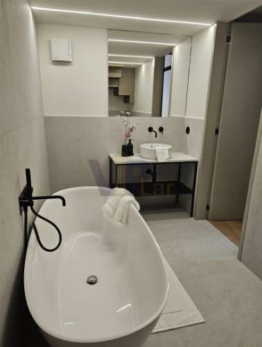 T0 Como NOVO e Pronto a Habitar no Centro Histórico do Porto (Aliados)