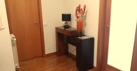 T2 c/ 2 wc´s e garagem - Amial