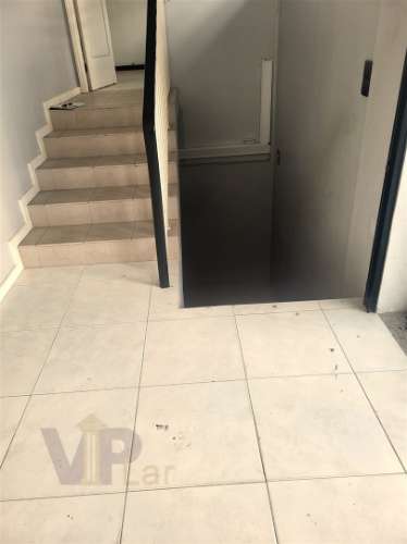 Loja c/ 180m² + Terraço - Circunvalação (H.S.João) - Porto